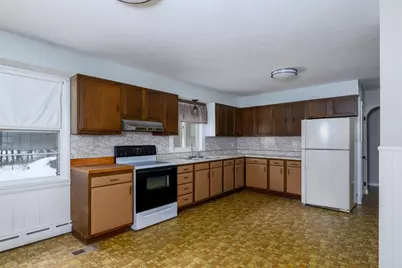 105 Railroad St, Belchertown, MA 01007 - Photo 20