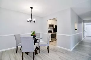 22 Maple Crest Cir, Holyoke, MA 01040 - Photo 10