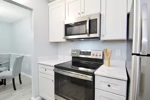 22 Maple Crest Cir, Holyoke, MA 01040 - Photo 18