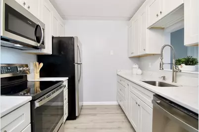 22 Maple Crest Cir #E, Holyoke, MA 01040 - Photo 16