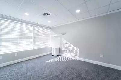 377 Shrewsbury St, Worcester, MA 01604 - Photo 18