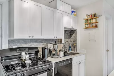 16 Hancock St #5R, Boston, MA 02114 - Photo 4