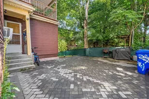 27 Brinsley St, Boston, MA 02121 - Photo 36