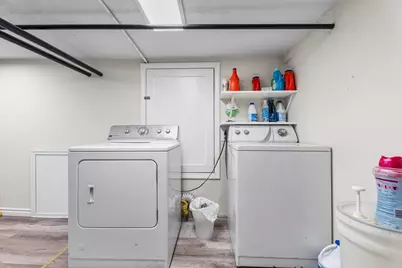 27 Brinsley St, Boston, MA 02121 - Photo 32