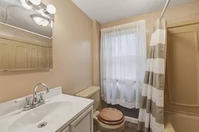 913 Lancaster Street, Leominster, MA 01453 - Photo 22