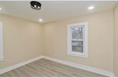 21 Chester St, Springfield, MA 01105 - Photo 26