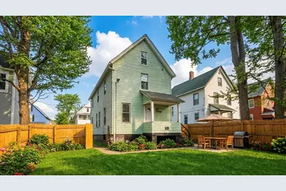 21 Chester St, Springfield, MA 01105 - Photo 2