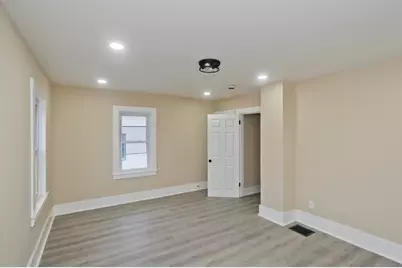 21 Chester St, Springfield, MA 01105 - Photo 22