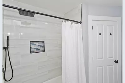 21 Chester St, Springfield, MA 01105 - Photo 30