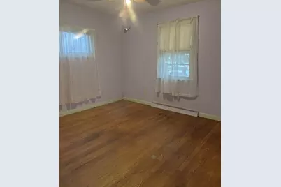 52 Bremen St, Springfield, MA 01108 - Photo 4