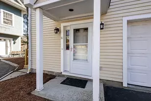 81 Beecher Pl, Newton, MA 02459 - Photo 4