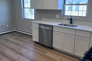 1099 River St, Boston, MA 02136 - Photo 2