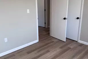 1099 River St, Boston, MA 02136 - Photo 10