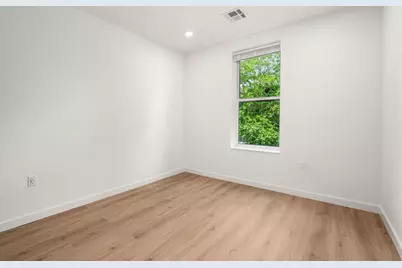 40 Centre St #405, Brookline, MA 02446 - Photo 2