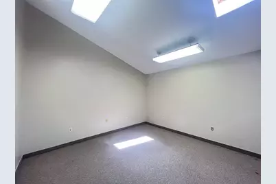 32 Elm #3, Westfield, MA 01085 - Photo 8