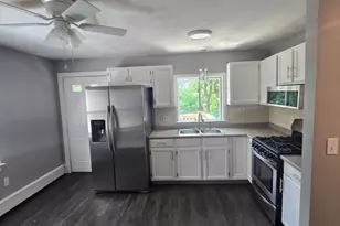 504 Quincy St, Fall River, MA 02720 - Photo 8