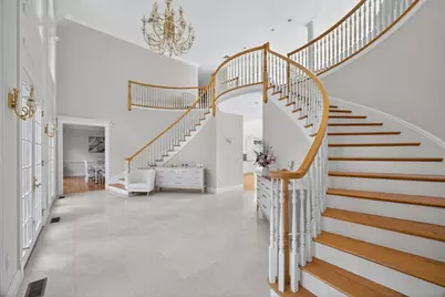 11 Elizabeth Way, Lynnfield, MA 01940 - Photo 2