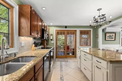 9 Cyndy Ln, Millbury, MA 01527 - Photo 8