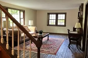 9 Cyndy Ln, Millbury, MA 01527 - Photo 2