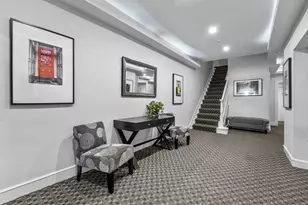 125 Beacon St, Boston, MA 02116 - Photo 8
