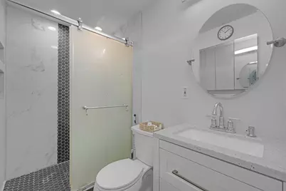 14 Vassar St, Leominster, MA 01453 - Photo 10