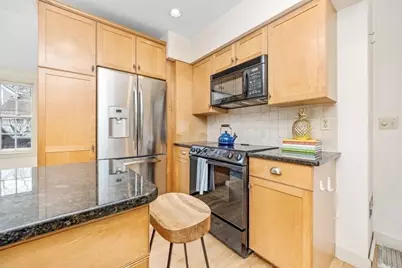 59 Cottage St, Hingham, MA 02043 - Photo 10