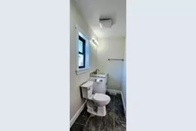 31 Niagara St, Fall River, MA 02721 - Photo 6