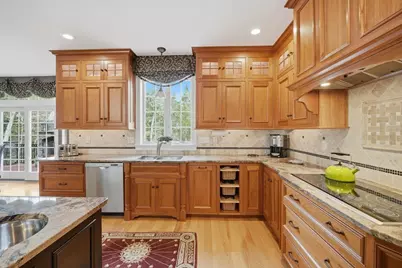 16 Falcon Heights, Wilbraham, MA 01095 - Photo 8