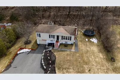 11 Venus Dr, Shrewsbury, MA 01545 - Photo 2