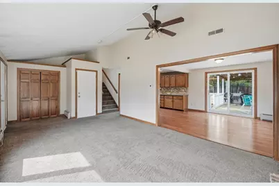 62 Campbell Dr, Easthampton, MA 01027 - Photo 8