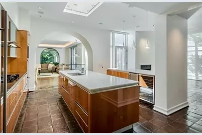 132 Yarmouth Road, Brookline, MA 02467 - Photo 6