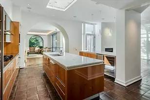 132 Yarmouth Rd, Brookline, MA 02467 - Photo 6