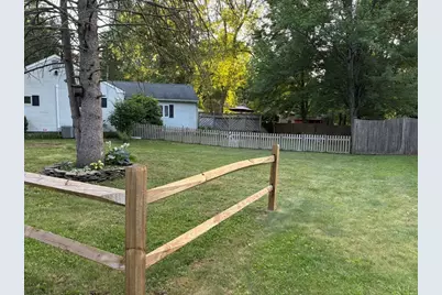 322 Holcomb Rd, Springfield, MA 01118 - Photo 24