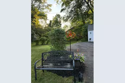 322 Holcomb Rd, Springfield, MA 01118 - Photo 26