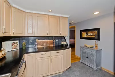 322 Holcomb Rd, Springfield, MA 01118 - Photo 8