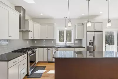 7 Spruce St, Littleton, MA 01460 - Photo 12