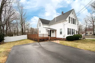 207 Vernon St, Rockland, MA 02370 - Photo 2