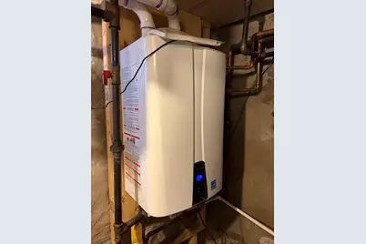 102 Pierce St, Boston, MA 02136 - Photo 18