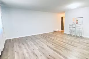 11 Weld St, Framingham, MA 01702 - Photo 4