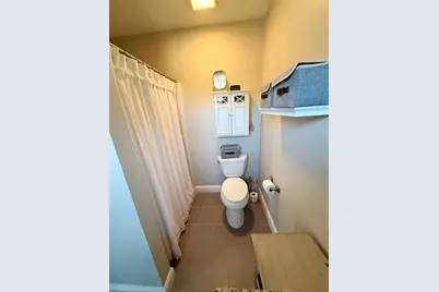 47 Eustis St, Worcester, MA 01606 - Photo 16