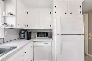 37 Touraine Way, Yarmouth, MA 02664 - Photo 10