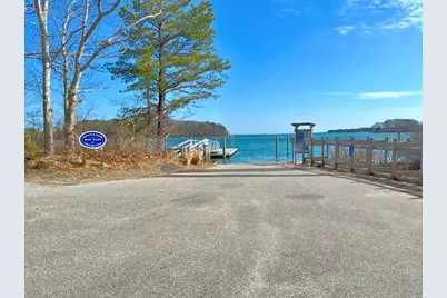 11 Dry Hollow Ln, Mashpee, MA 02649 - Photo 2