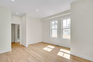 77 Thorndike St, Brookline, MA 02446 - Photo 18