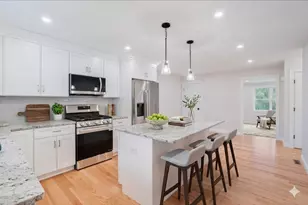 513 Mendon Rd, Attleboro, MA 02703 - Photo 2