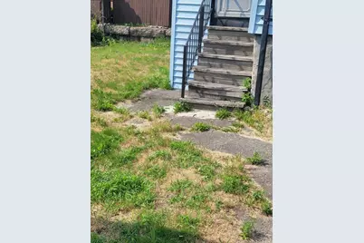 90 Tremont St, Fall River, MA 02720 - Photo 8