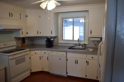 475 Cedar Ave, Swansea, MA 02777 - Photo 12