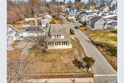 219 Pelham Street, Methuen, MA 01844 - Photo 14