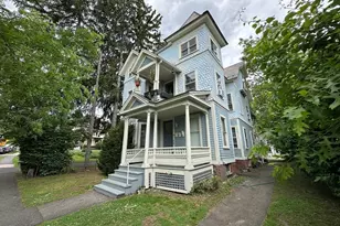 19 Trumbull Rd, Northampton, MA 01060 - Photo 2