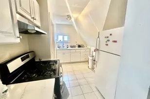 70 Roseland, Somerville, MA 02143 - Photo 4