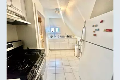 70 Roseland #3, Somerville, MA 02143 - Photo 6